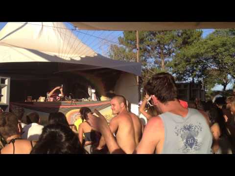 Goa Gil playing Necropsycho & Marambá track