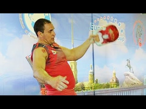 Ivan Denisov - 32 kg kettlebell snatch 202 reps in less than 10 minutes