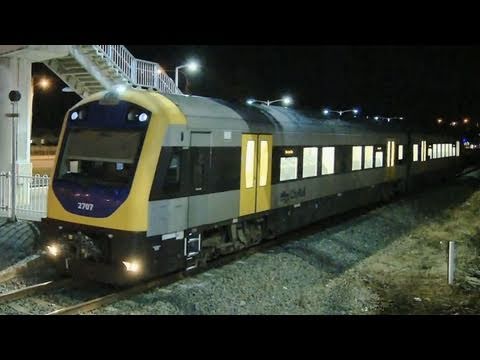 Late Night Cityrail Trains - Hunter and Endeavour Diesel Railcars - Passenger Trains by PoathTV