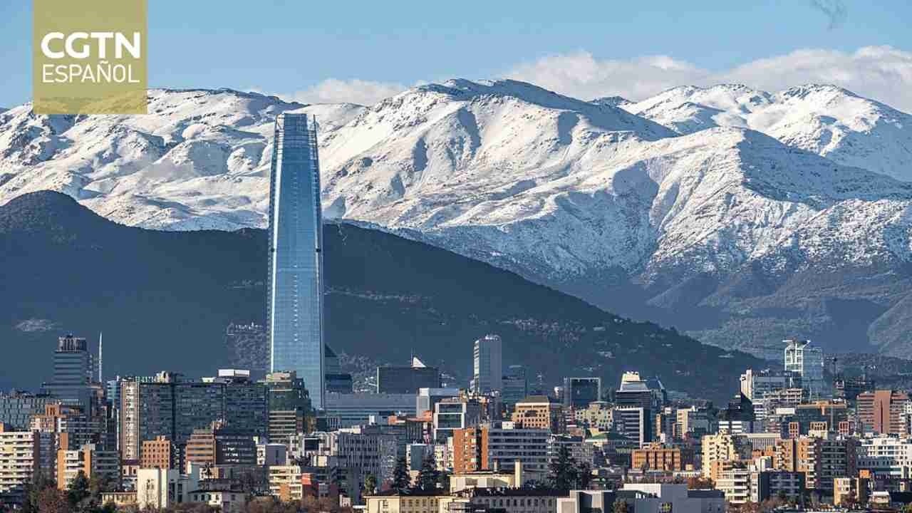 Senador chileno destaca el papel del diálogo parlamentario y potencial de colaboración bilateral