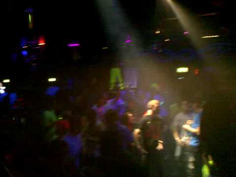 Thumpa & Wiggi @ Ravers Reunited (Pinnacle & Prospect - "Everybody Get Up") 21/11/09