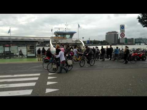 6 minutes of Amsterdam : eye ferry every 3 minutes