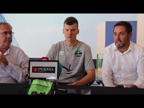 T22/23 - LEB Oro- Presentación Kaspars y Simas en Toyota Novomotor