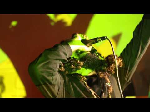 Esquire Ali performing Flexxboy Live