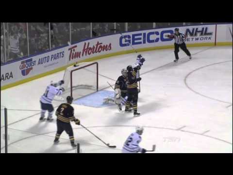 Phaneuf Goal - Leafs 2 vs Sabres 1 - Dec 16th 2011 (HD)