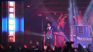 Caparezza - L&#39; Uomo Che Premette Live @ Palaprometeo (Ex Palarossini) di Ancona 17-11-17