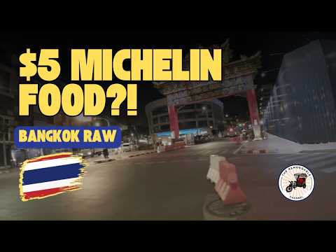 Bangkok by Night 🚴 Chinatown to Siam Paragon | Street Food &amp; Nightlife