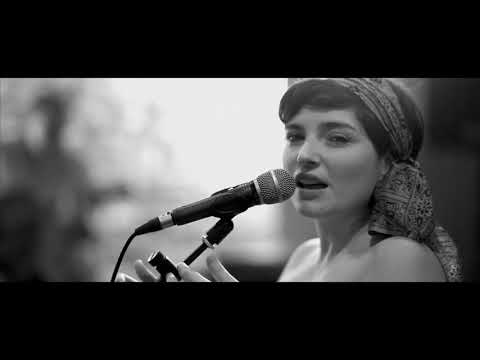 Eu Preciso Dizer Que Te Amo (Cazuza,Dè Palmeira,B.Gilberto) BandazZ Bossa in a Jazzy dress