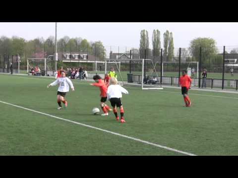 VV De Meern E5 in strijd met Desto E3