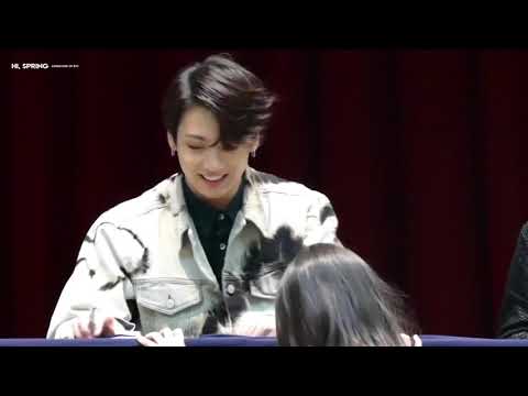 180527 BTS Jungkook cute reaction to little girl who came to meet them at Aladin Fansign 2018