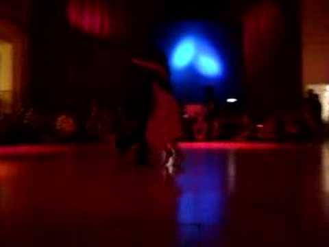 Héctor Corona  and  Silvina Machado  are  dancing  to  the  milonga  "  La Mulateada  "