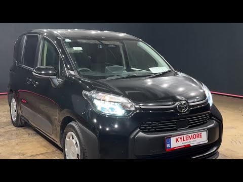 Toyota Sienta 1.5 HYBRID AUTOMATIC 7 SEATER - POWE - Image 2
