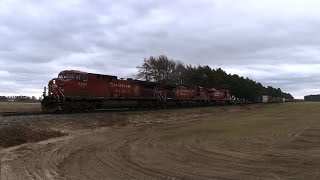 preview picture of video 'CP 8553 at Alliston (28DEC2014)'