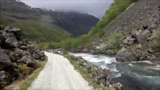 preview picture of video 'From Myrdal to Flåm by bike'