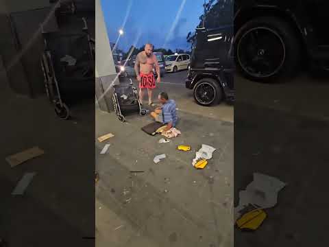 DINKO OT QMBOL IZOBLICHAVA PROSQK