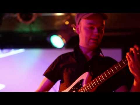 Club 3VOOR12/Utrecht: Everybody Knew