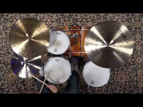 Istanbul Agop 15" Traditional Medium Hi-Hats - 1148/1338g (MH15-1010726E)