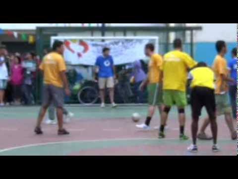 Due popoli e un pallone