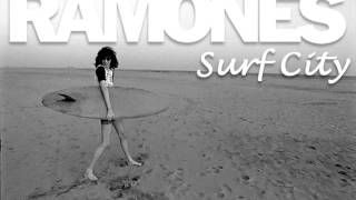 Ramones - Surf City (Live 1982)