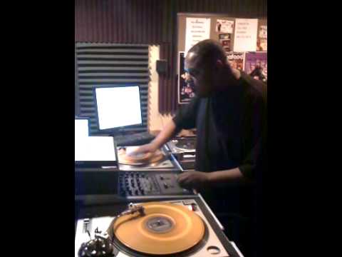 Dj Antoine Qua Playing around (98.7KissFM)  UKnowRadio