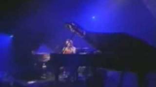 TORI AMOS live BEAUTY QUEEN   HORSES