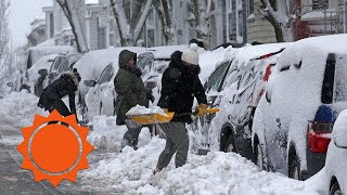 Major nor'easter blasts New York City with snow and high winds | AccuWeather