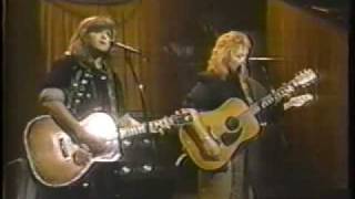 Indigo Girls - Watershed on The Tonight Show 1991