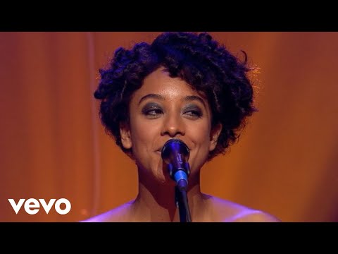 Corinne Bailey Rae - Put Your Records On