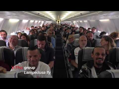 Vitha group il capitano dell'aereo saluta il Vip Club