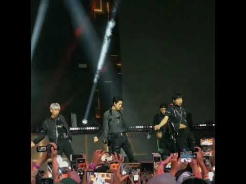 LOVE SHOT EXO HUT TRANSMEDIA