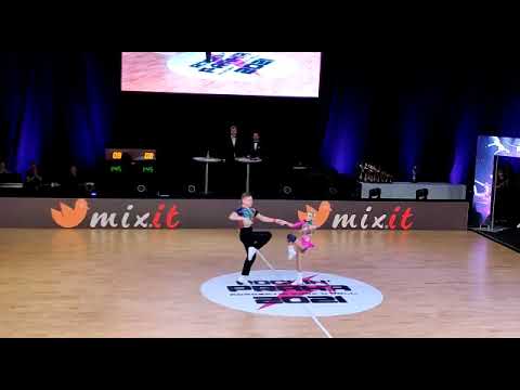 KUDRYASHOV Ivan   CHARKOVSKAYA Margarita