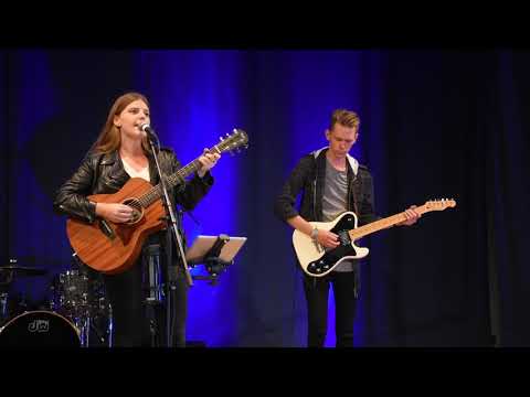 Lisa Castelli ft Toon Luyten - I can't help falling in love with you