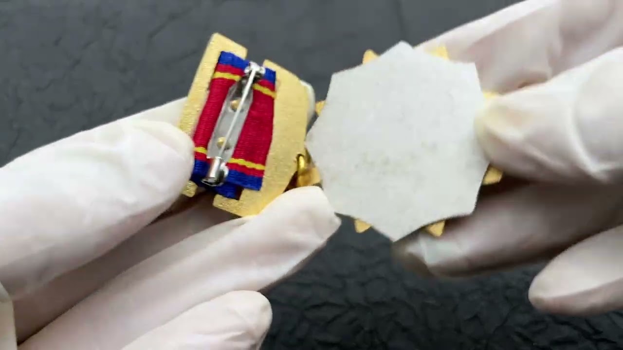 5654-Customized Metal Five-pointed Star Honor Badge