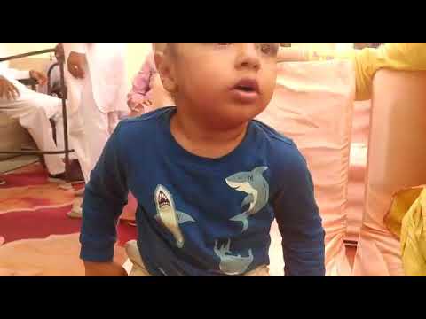 MANEET is so helpless to get cake...