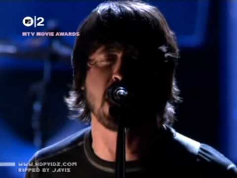 ♫ Foo Fighters - Best of You - Live @ MTV Movie Awards - 15-06-05 ♫