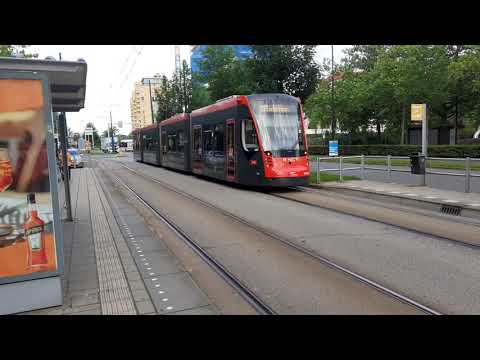 HTM Tram 17 naar Wateringen vetrekt van In De Borgaard. 19 07 2021