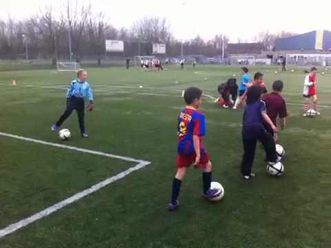 RKAVV D1 (za) vs. RKAVV F1 (za) 17-4-2013 18:20