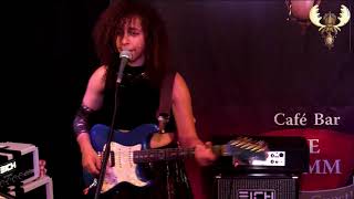 Jackie Venson - Back to Earth - Live at Bluesmoose Radio 26 juni 2019