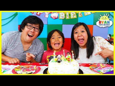 Ryan Pretend Play Happy Birthday Party!!!