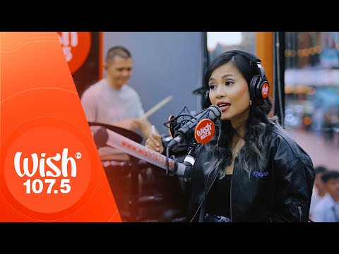 Moonstar88 performs "Parola" LIVE on Wish 107.5 Bus