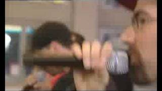 Blumentopf Nike Human Race Spot