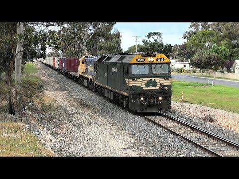 G539-X48 on 7903V depart Maryborough after crossing 7902V.  27-09-19.  07.47.48.