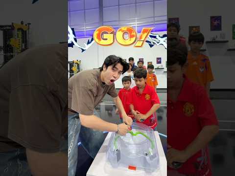 รุม 10 ก็ไม่กลัว! เล่นเบย์เบลดกงจักรยักษ์ 🌪️🔥#spd #beybladex