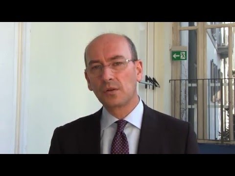 Riposizionare il giunto cane Come rafforzare la parte posteriore con osteocondrosi