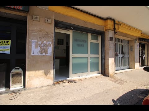Negozio Locale Commerciale in Locazione a Napoli - Via del Monte Faito -
