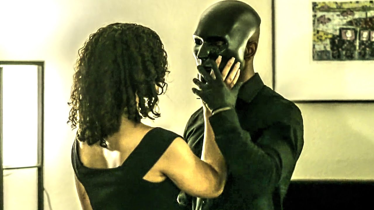 This Man Hunts and Kills Cheating Husbands After Sleeping With Their Wives