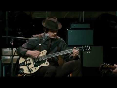 Dead Leaves And The Dirty Ground (It Might Get Loud)