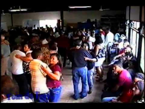 Toin do forró canta o brega