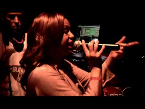 CeCe Peniston with a surprise performance at HAZE 05.01.10