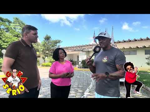 SECRETÁRIA DE EDUCAÇÃO E CULTURA CIDA NUNES AO LADO DO CHEFE DE GABINETE ALAN DIZ NÃO VAI TER FESTA DE ANIVERSÁRIO NÃO UMA NÃO SERÃO DUAS FESTAS DE ANIVERSÁRIO PRESTE ATENÇÃO NA PROGRAMAÇÃO